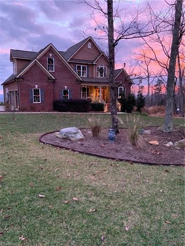 848 Sierra Trace Road, Denton, NC 27239