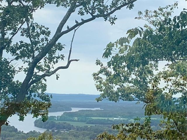 848 Sierra Trace Road, Denton, NC 27239