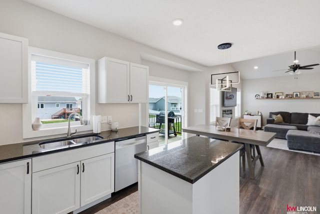 7420 N 49 Street, Lincoln, NE 68514
