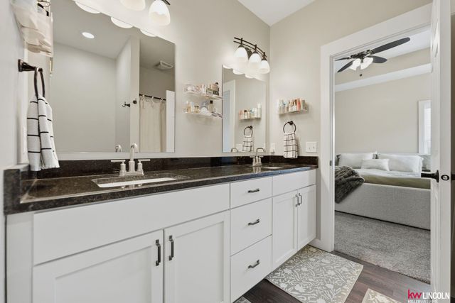 7420 N 49 Street, Lincoln, NE 68514