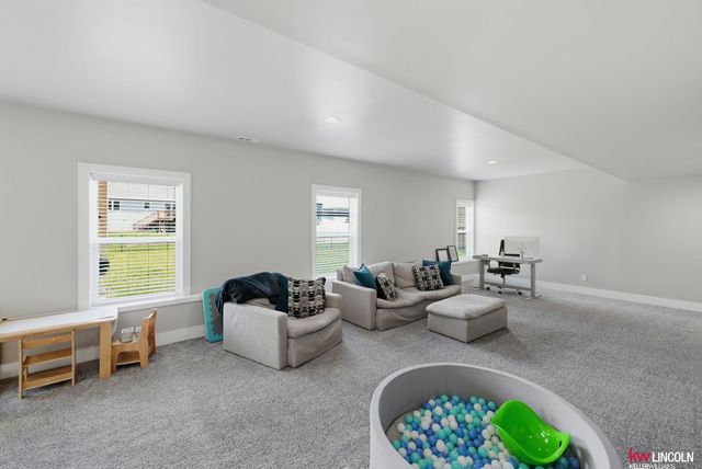 7420 N 49 Street, Lincoln, NE 68514