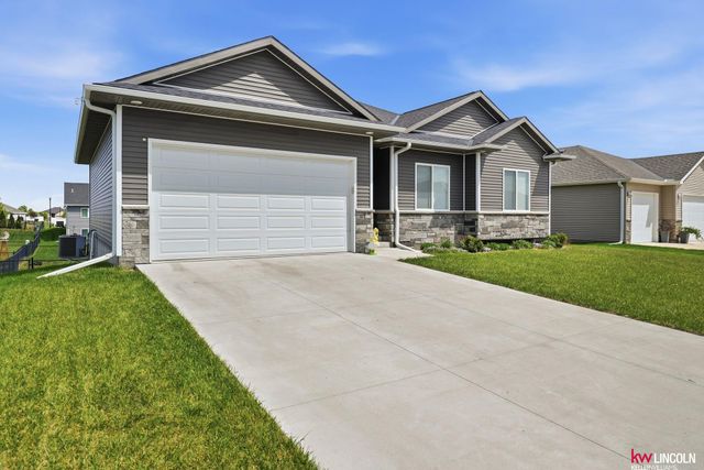 7420 N 49 Street, Lincoln, NE 68514