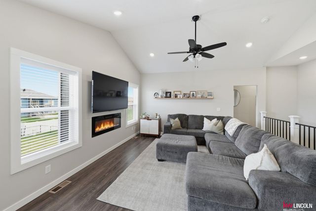 7420 N 49 Street, Lincoln, NE 68514