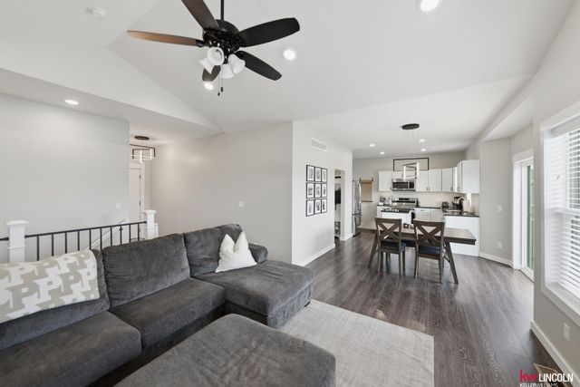 7420 N 49 Street, Lincoln, NE 68514