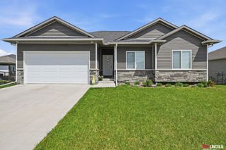 7420 N 49 Street, Lincoln, NE 68514