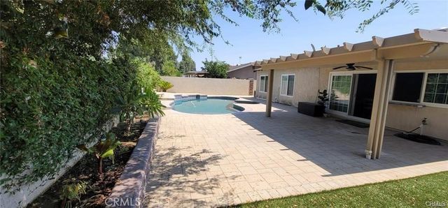 8641 LIMESTONE Drive, Riverside, CA 92504