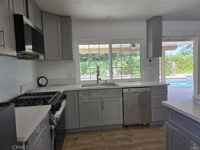 8641 LIMESTONE Drive, Riverside, CA 92504