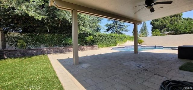 8641 LIMESTONE Drive, Riverside, CA 92504