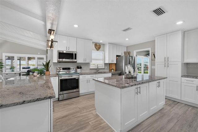3422 W SHELL POINT ROAD, Ruskin, FL 33570