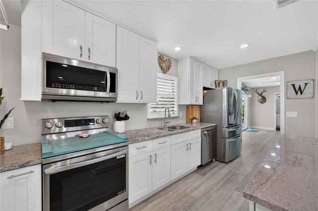3422 W SHELL POINT ROAD, Ruskin, FL 33570