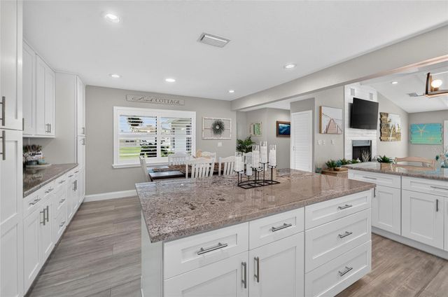 3422 W SHELL POINT ROAD, Ruskin, FL 33570