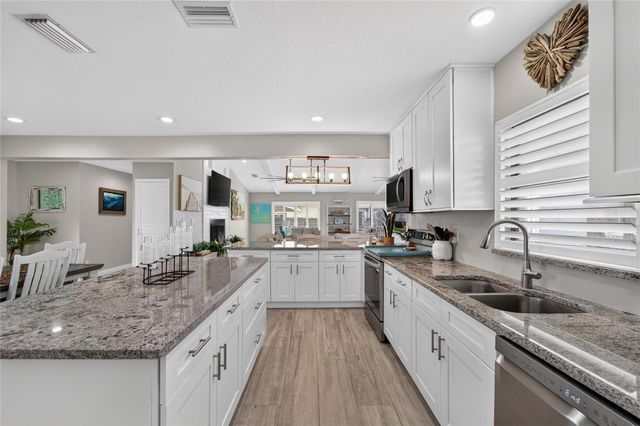 3422 W SHELL POINT ROAD, Ruskin, FL 33570