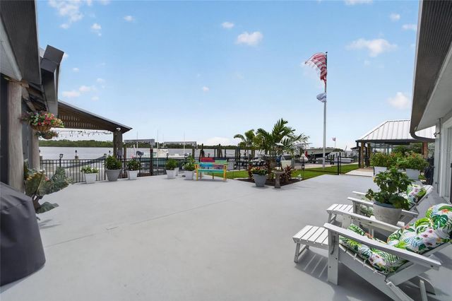 3422 W SHELL POINT ROAD, Ruskin, FL 33570