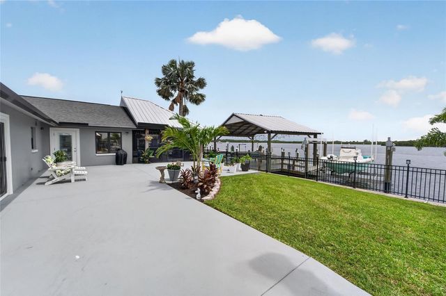 3422 W SHELL POINT ROAD, Ruskin, FL 33570