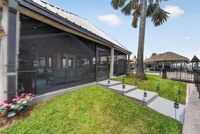 3422 W SHELL POINT ROAD, Ruskin, FL 33570