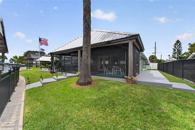 3422 W SHELL POINT ROAD, Ruskin, FL 33570
