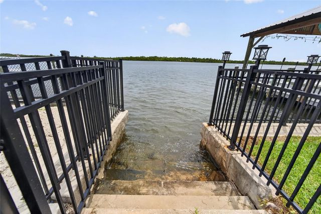 3422 W SHELL POINT ROAD, Ruskin, FL 33570