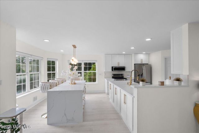 13 Cottonwood Drive, Jackson, NJ 08527
