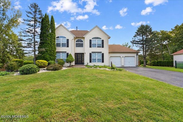 13 Cottonwood Drive, Jackson, NJ 08527