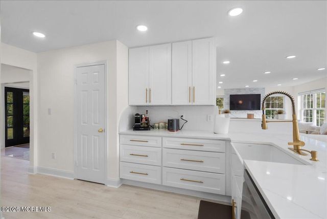 13 Cottonwood Drive, Jackson, NJ 08527
