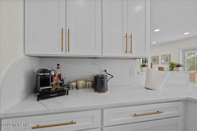 13 Cottonwood Drive, Jackson, NJ 08527