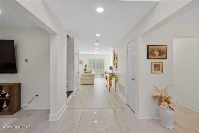 13 Cottonwood Drive, Jackson, NJ 08527