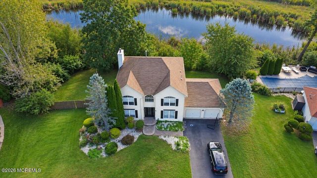 13 Cottonwood Drive, Jackson, NJ 08527