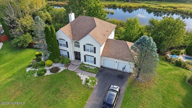 13 Cottonwood Drive, Jackson, NJ 08527