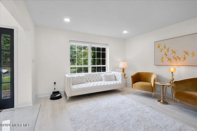 13 Cottonwood Drive, Jackson, NJ 08527
