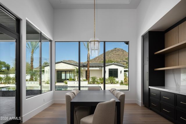 6610 N MOUNTAIN VIEW Drive, Paradise Valley, AZ 85253