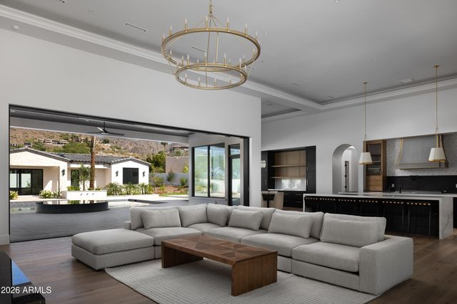 6610 N MOUNTAIN VIEW Drive, Paradise Valley, AZ 85253