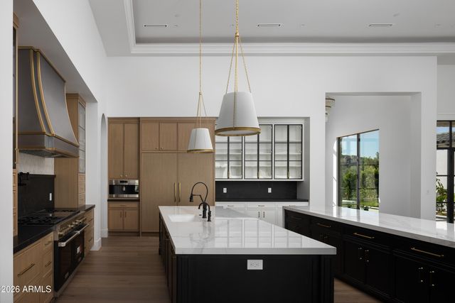6610 N MOUNTAIN VIEW Drive, Paradise Valley, AZ 85253