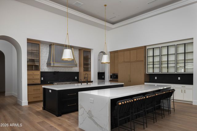 6610 N MOUNTAIN VIEW Drive, Paradise Valley, AZ 85253