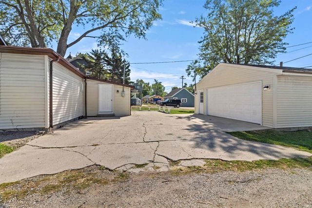 709 N Walnut Street, Hartford City, IN 47348