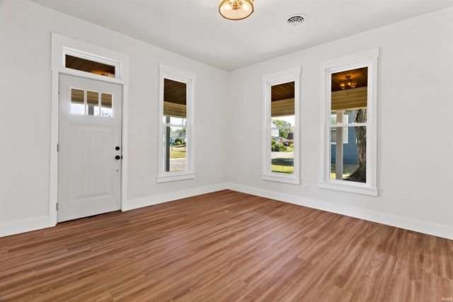 709 N Walnut Street, Hartford City, IN 47348