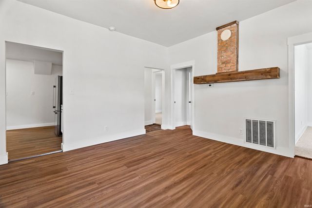 709 N Walnut Street, Hartford City, IN 47348