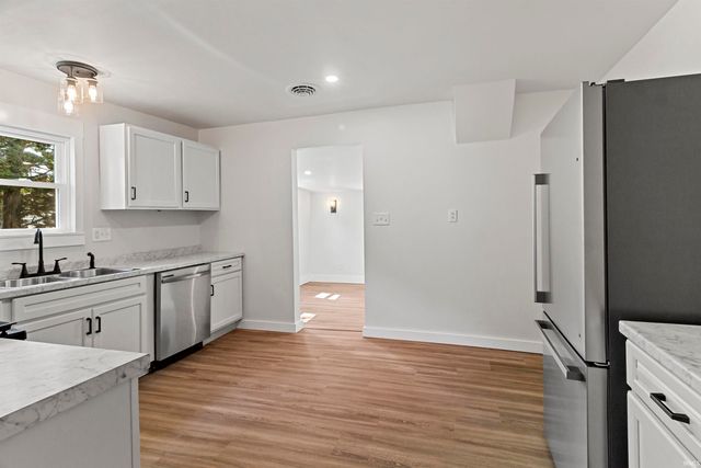 709 N Walnut Street, Hartford City, IN 47348