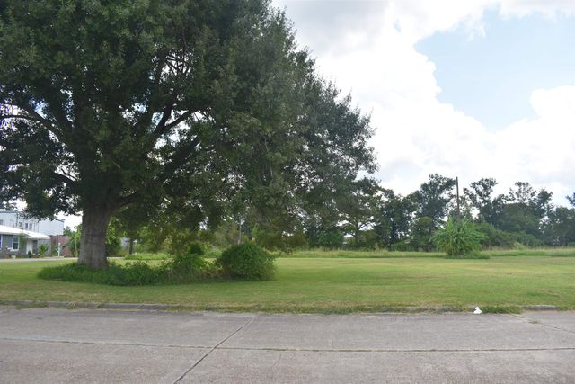 900 BLOCK Peach St, Houma, LA 70363