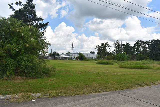900 BLOCK Peach St, Houma, LA 70363