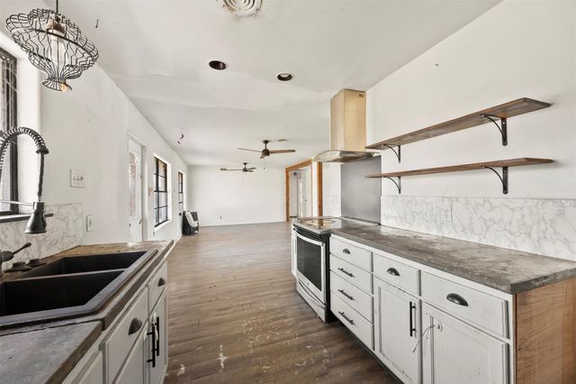 623 Spell Street, Houston, TX 77022