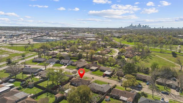 623 Spell Street, Houston, TX 77022