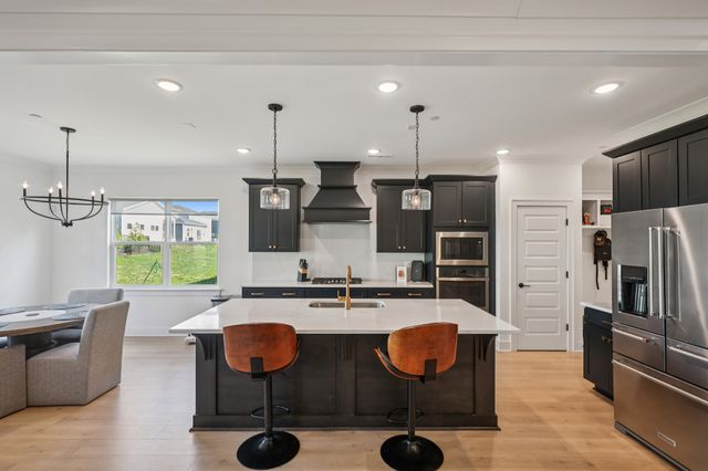 5200 Greentree Dr, Smyrna, TN 37167