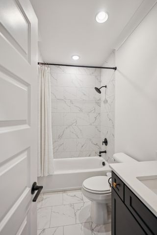 5200 Greentree Dr, Smyrna, TN 37167