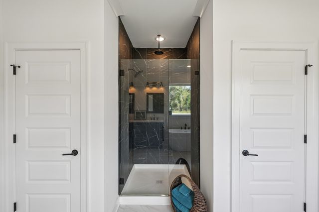 5200 Greentree Dr, Smyrna, TN 37167