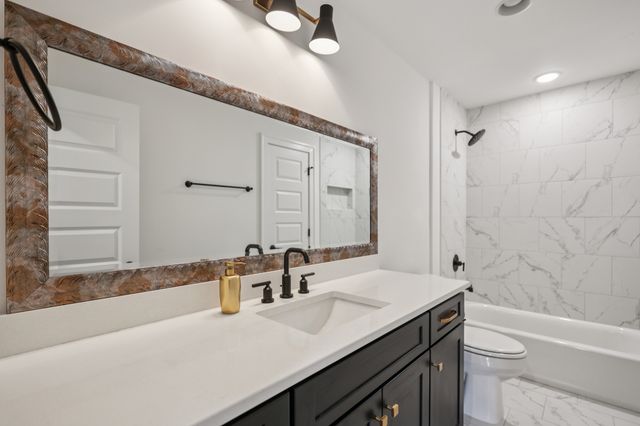 5200 Greentree Dr, Smyrna, TN 37167