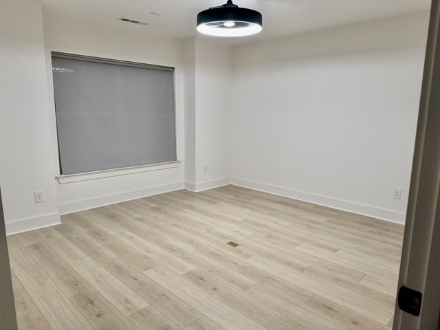 5200 Greentree Dr, Smyrna, TN 37167