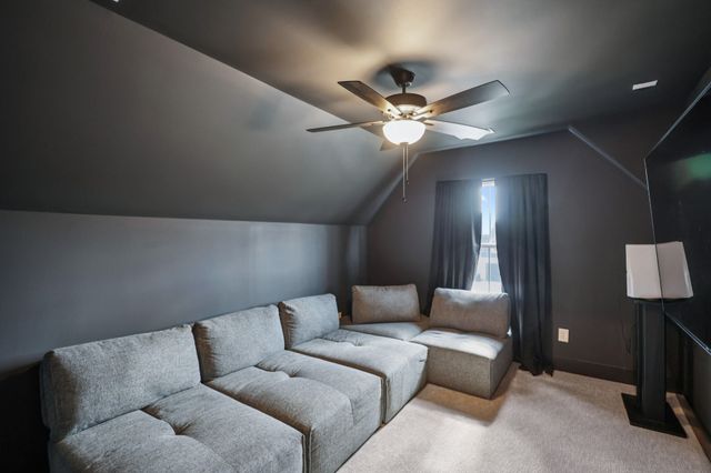 5200 Greentree Dr, Smyrna, TN 37167