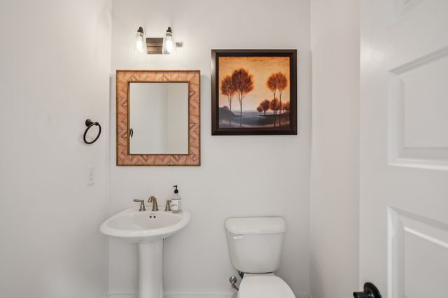 5200 Greentree Dr, Smyrna, TN 37167