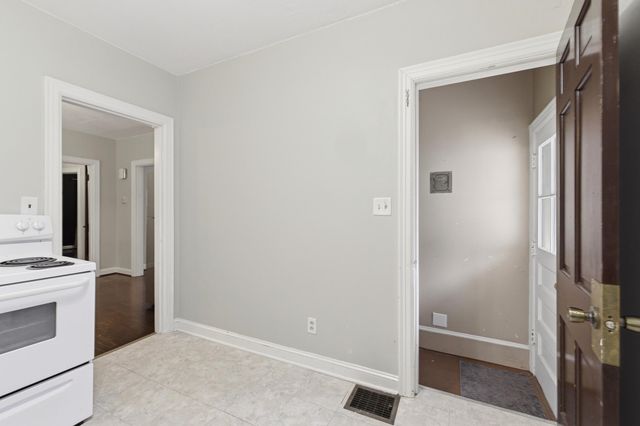 221 N 1st Street, Danville, KY 40422