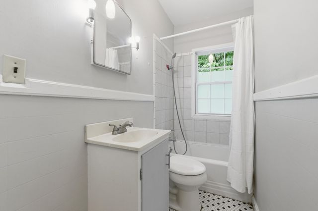 221 N 1st Street, Danville, KY 40422